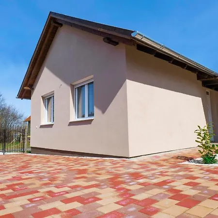 Vivien Vendeghaz 2 公寓 Ordacsehi