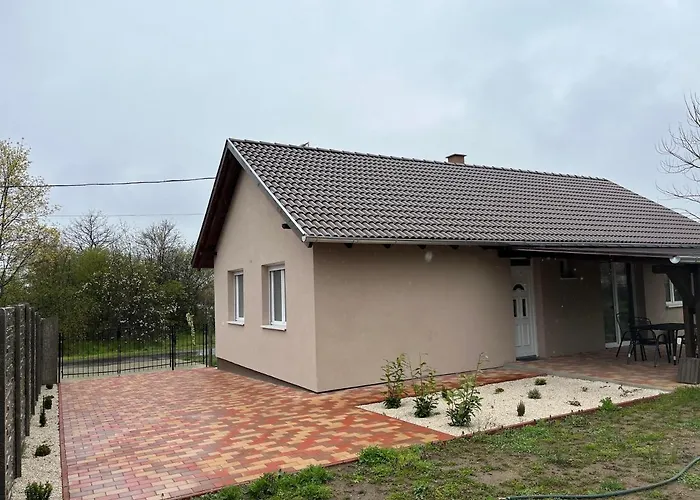 Vivien Vendeghaz 2 Ordacsehi